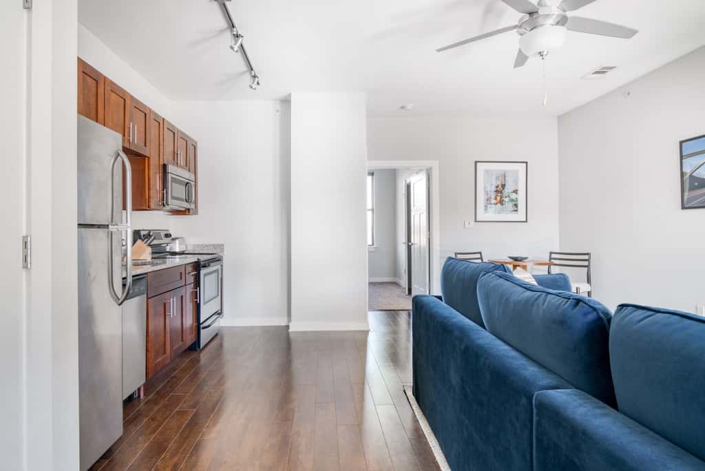 CozySuites Music Row Bold 1BR in Midtown Nashville