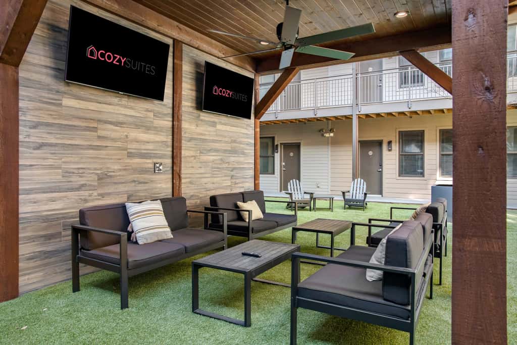 CozySuites Music Row Bold 1BR in Midtown Nashville