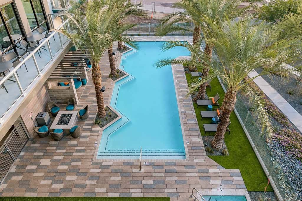 Stylish 2BR CozySuites | Town Lake Waterfront