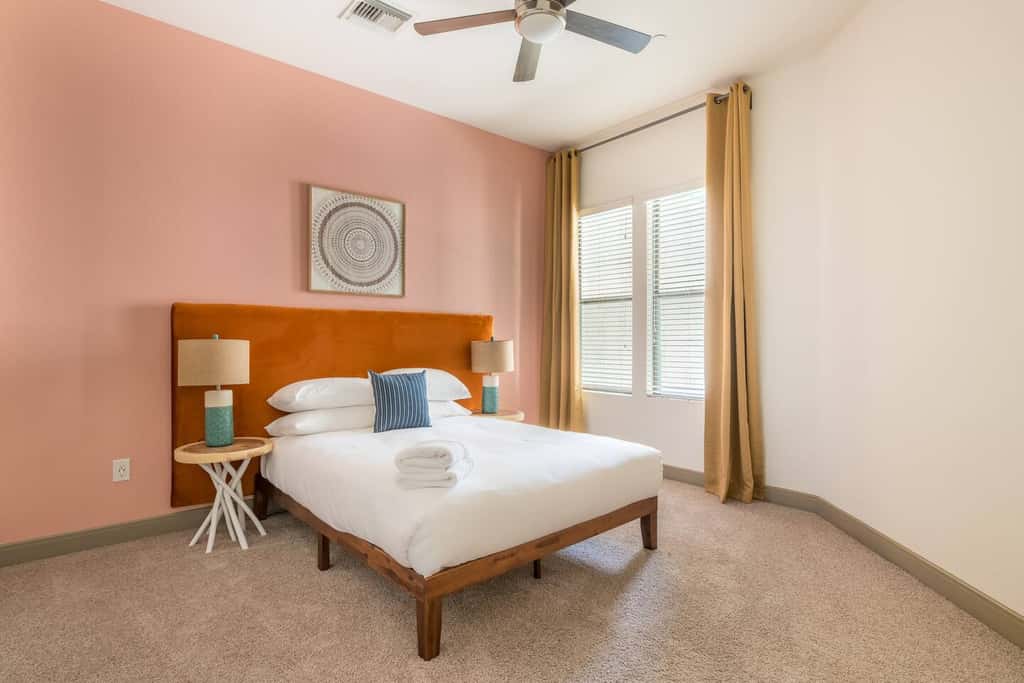 Stylish 2BR CozySuites | Town Lake Waterfront