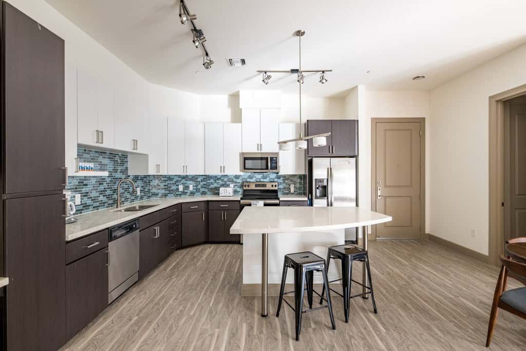 Stylish 2BR CozySuites | Town Lake Waterfront