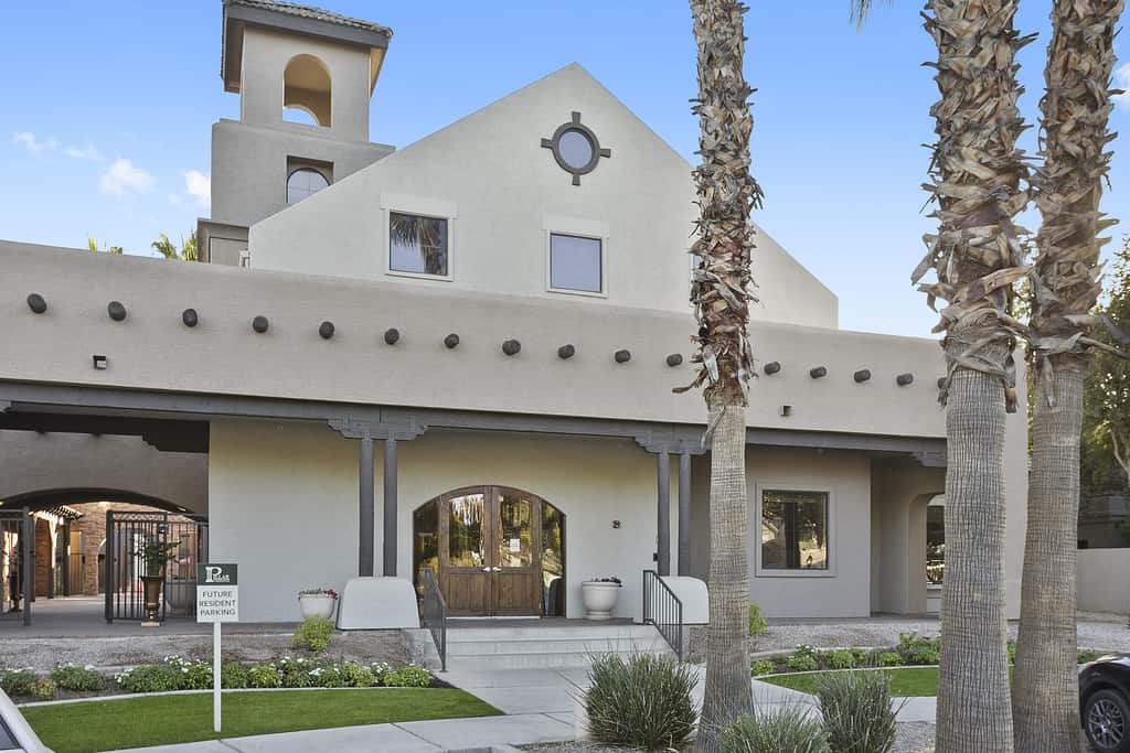 CozySuites Chandler 2BR with 2 pools and Jacuzzi