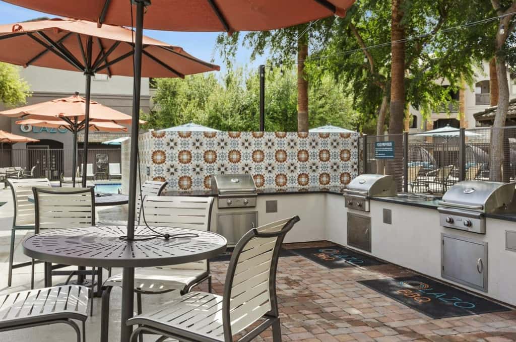 CozySuites Chandler 2BR with 2 pools and Jacuzzi