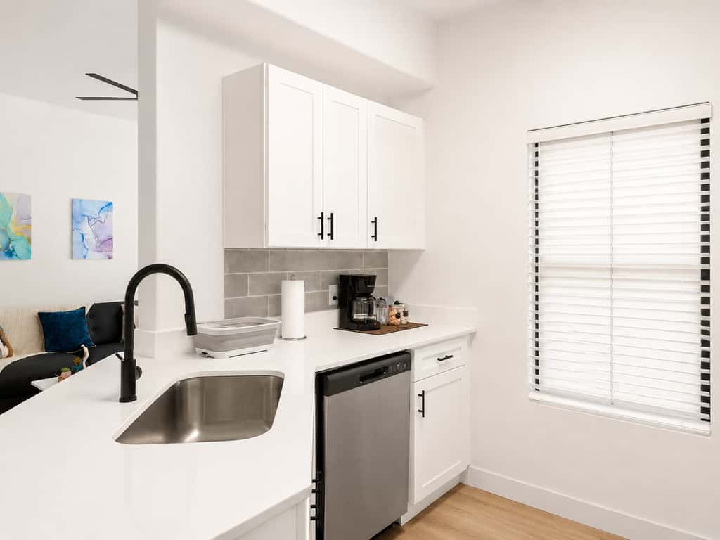 CozySuites Chandler 2BR with 2 pools and Jacuzzi