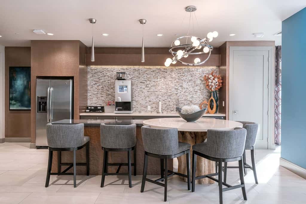Modern Town Lake waterfront CozySuites in paradise