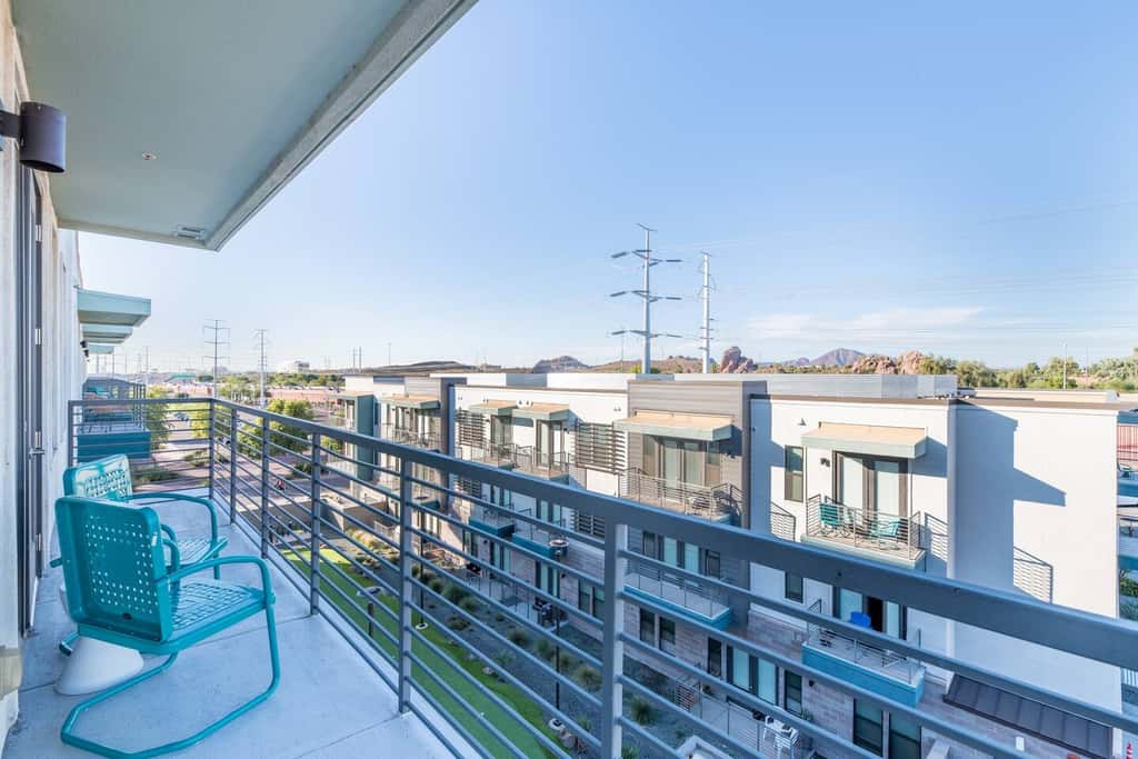 Modern Town Lake waterfront CozySuites in paradise