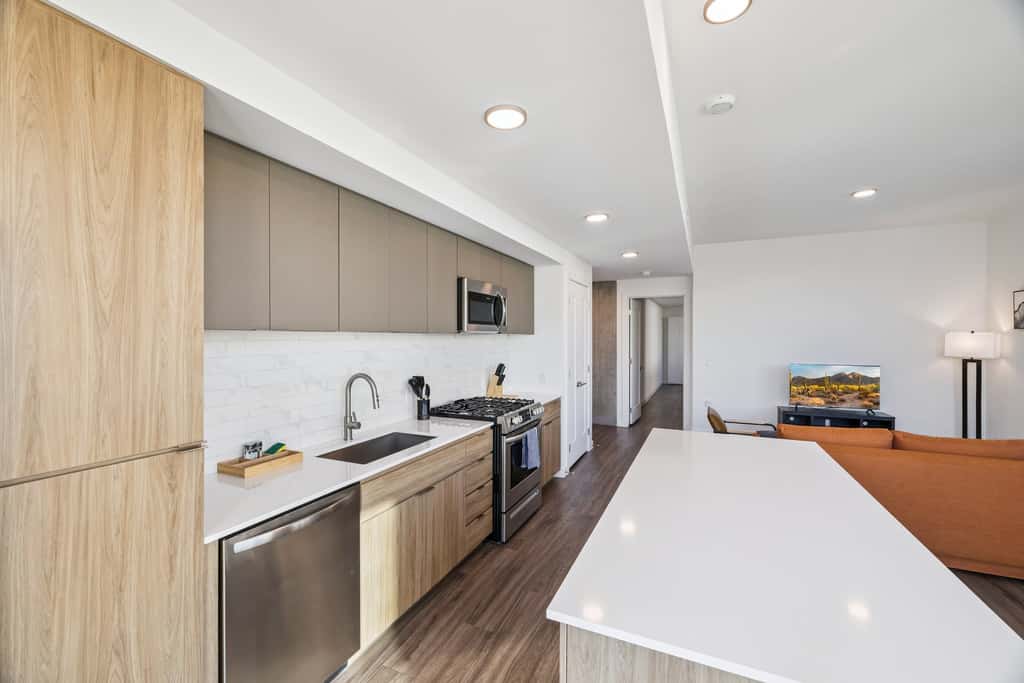 TWO CozySuites Adeline - 4BR