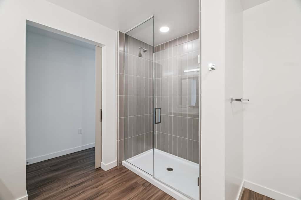 TWO CozySuites Adeline - 4BR