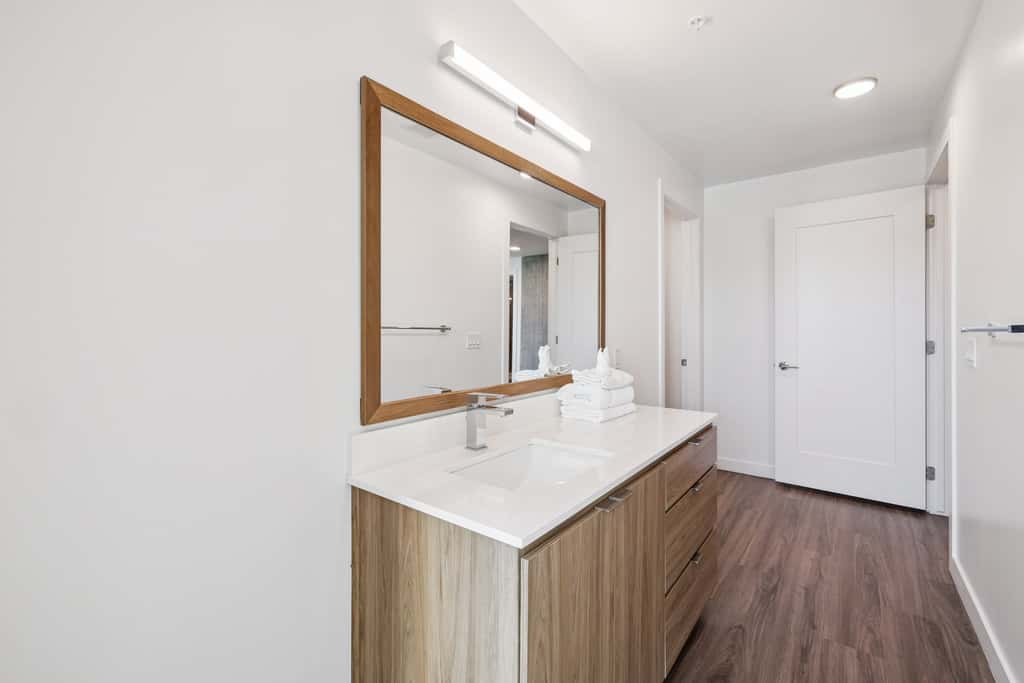 TWO CozySuites Adeline - 4BR
