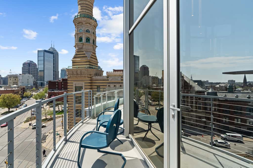 CozySuites - Penrose on Mass w/ pool & parking #5