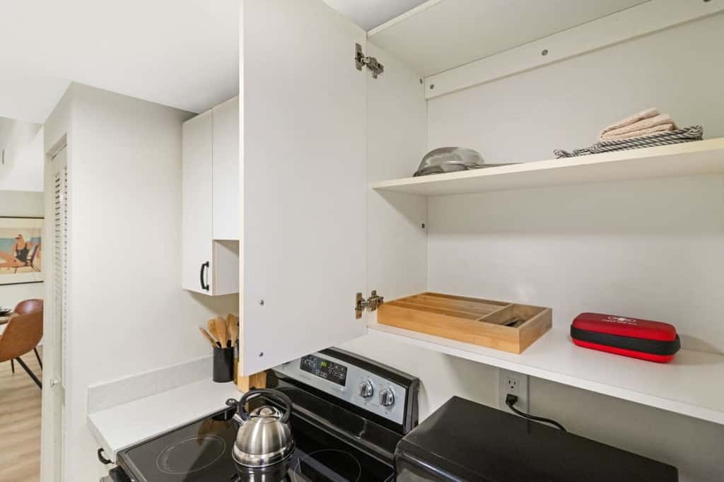 Roami 2br at The Alamac Pool Near the Beach