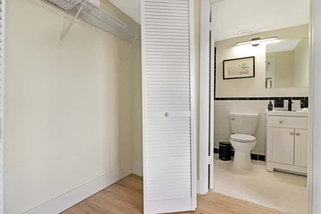 Roami 2br at The Alamac Pool Near the Beach