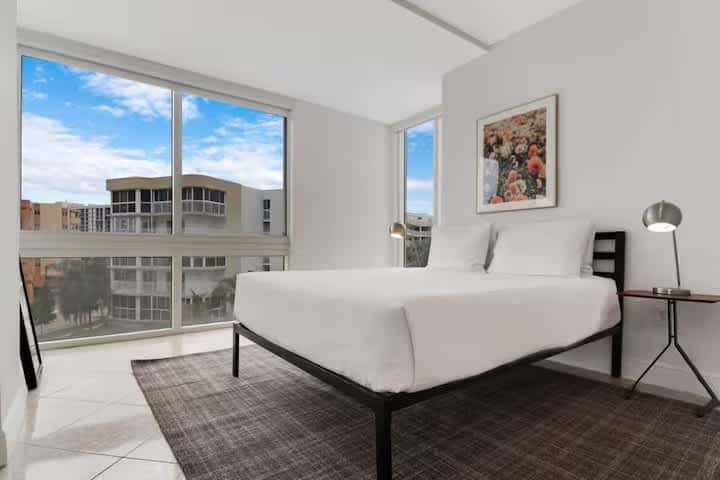 Roami at Sunny Isles | Rooftop Pool | 2 BR