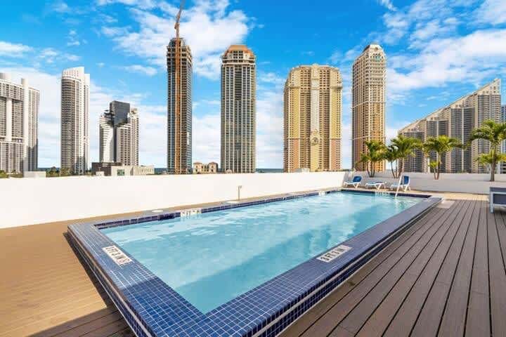 Roami at Sunny Isles | Rooftop Pool | 2 BR