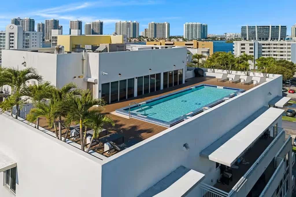 Roami at Sunny Isles | Rooftop Pool | 2 BR