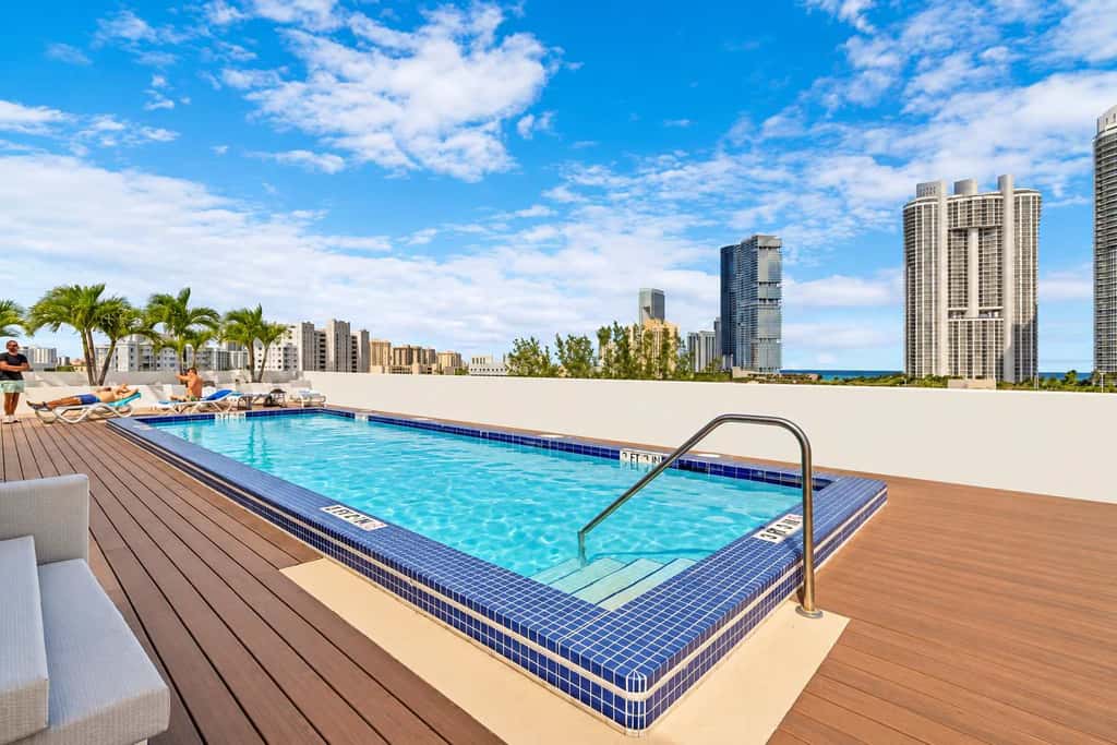 Roami at Sunny Isles | Rooftop Pool | 2 BR
