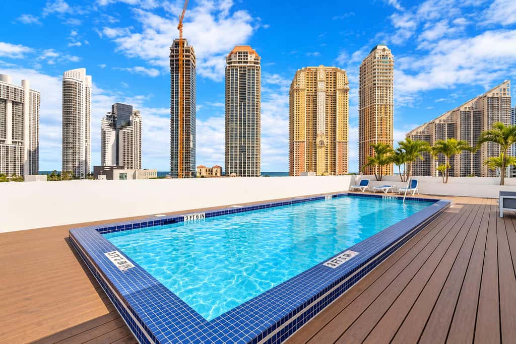 Roami at Sunny Isles | Rooftop Pool | 2 BR