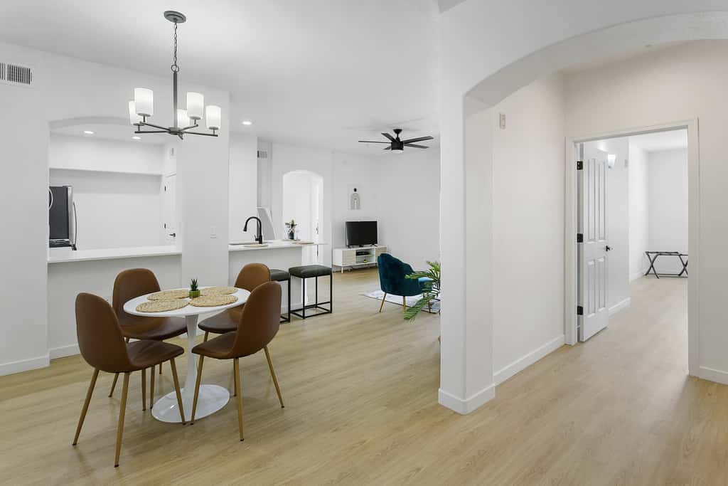 2BR CozySuites Glendale by the stadium with pool!