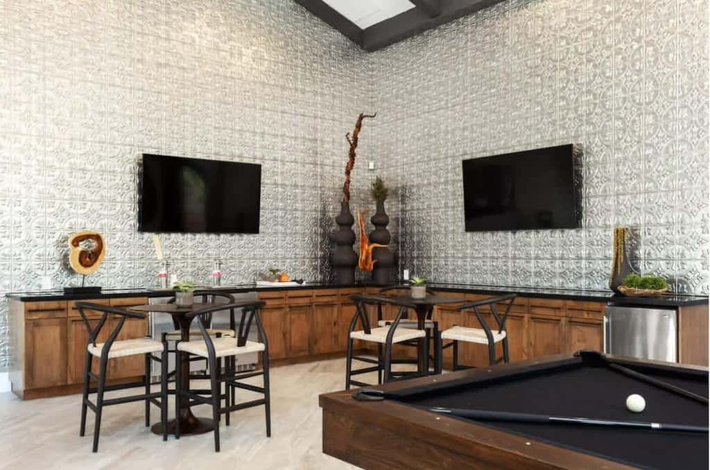 CozySuites Chandler 1BR with 2 Pools + Jacuzzi