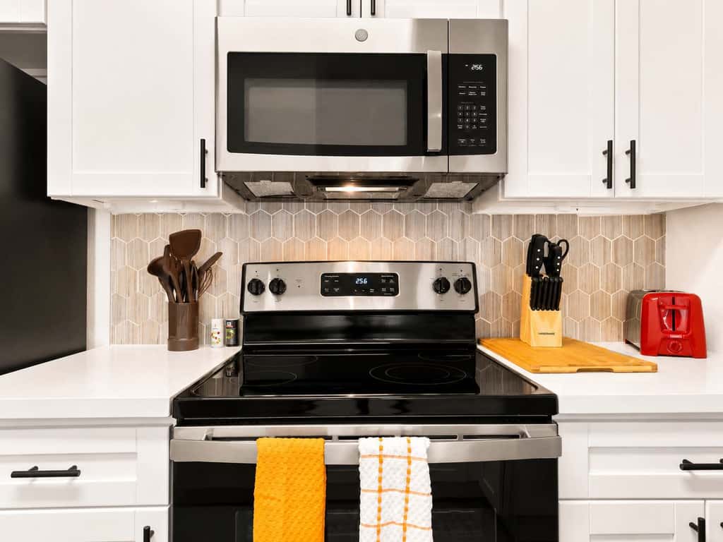 CozySuites Chandler 1BR with 2 Pools + Jacuzzi