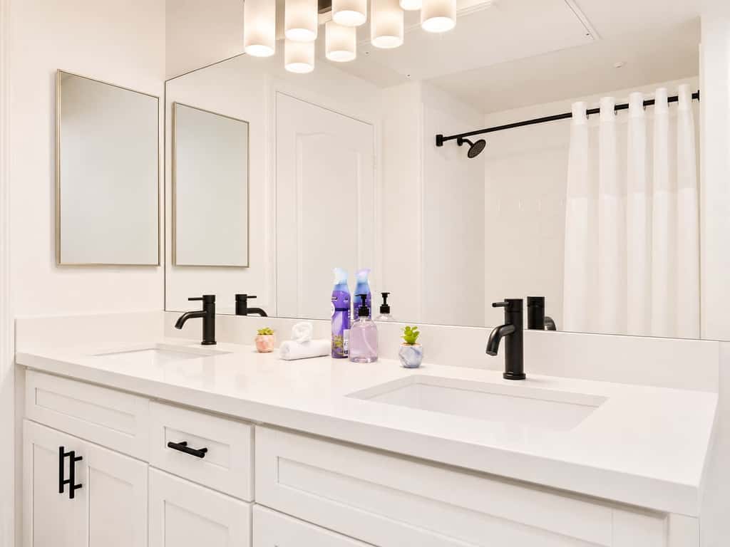 CozySuites Chandler 1BR with 2 Pools + Jacuzzi