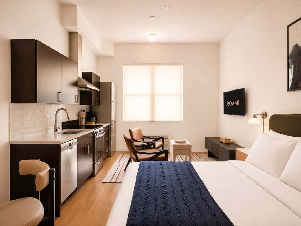 Roami at Studio 135 - Modern Studio | 2 units