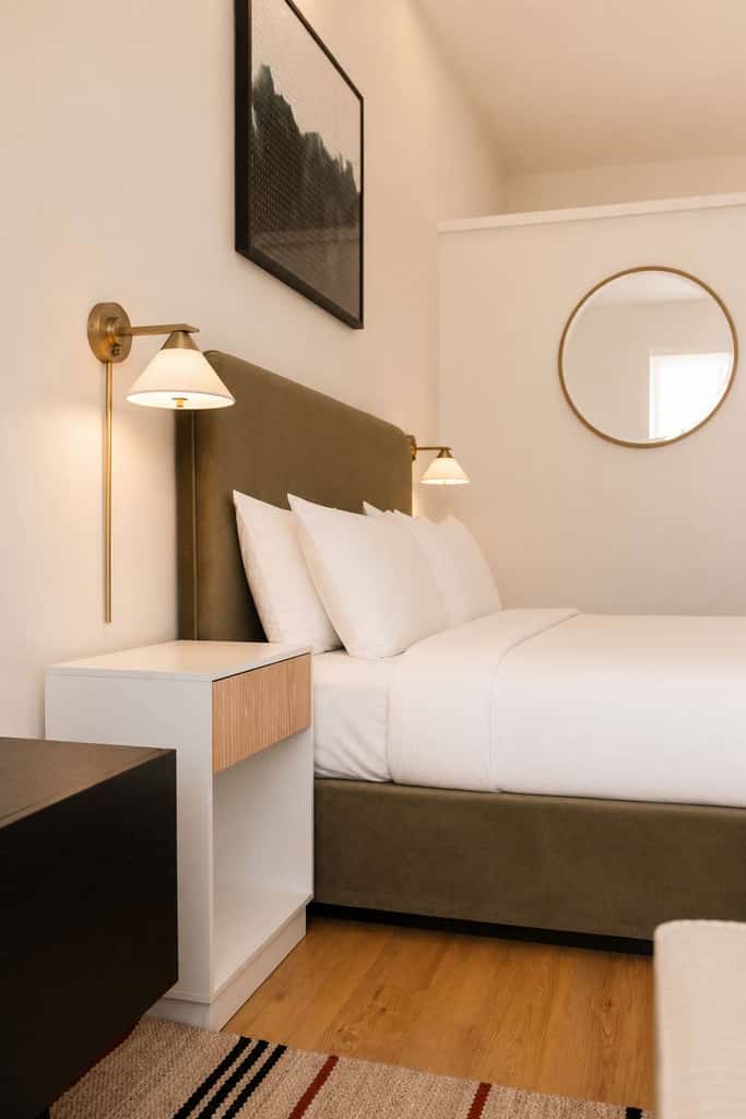Roami at Studio 135 - Modern Studio | 2 units