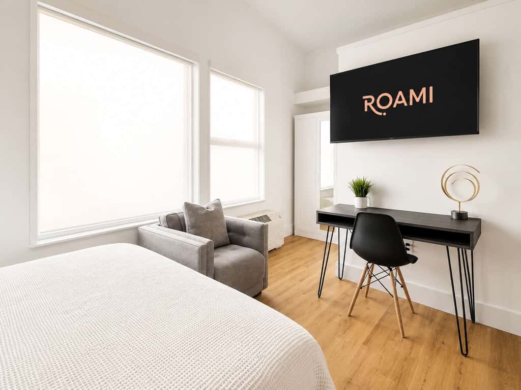 Roami at Studio 135 - Modern Studio | 2 units