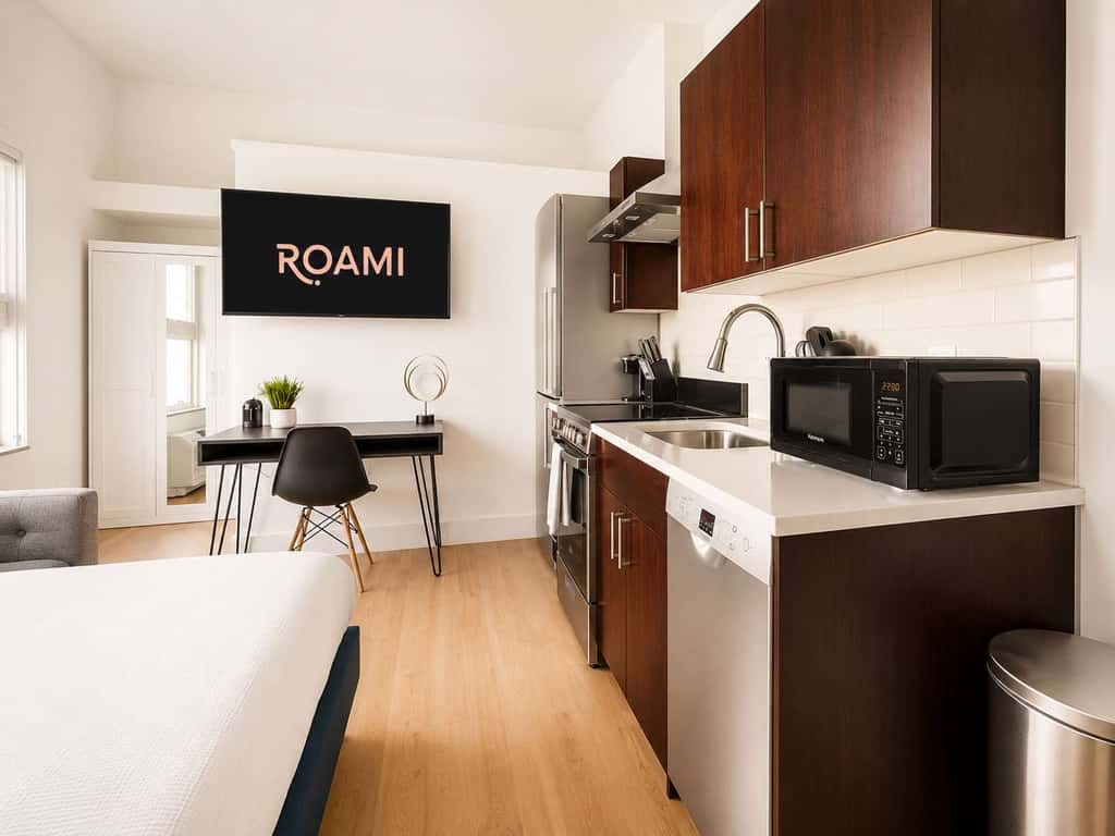 Roami at Studio 135 - Modern Studio | 2 units