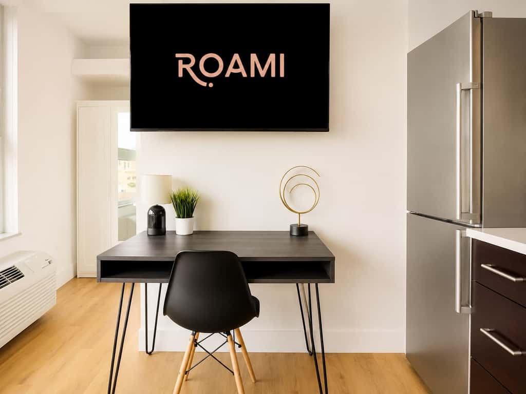 Roami at Studio 135 - Modern Studio | 2 units