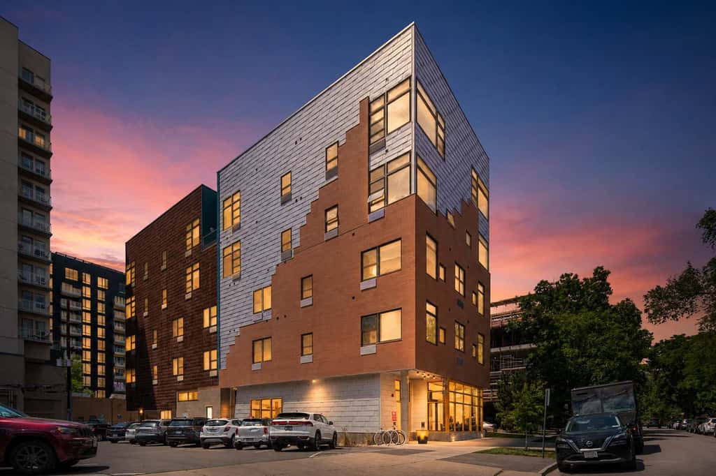 Roami at Studio 135 - Modern Studio | 2 units