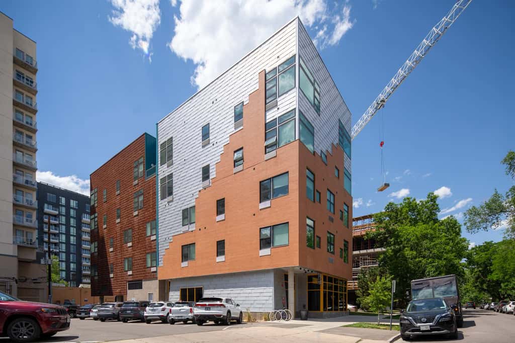 Roami at Studio 135 - Bright and Spacious 2BR
