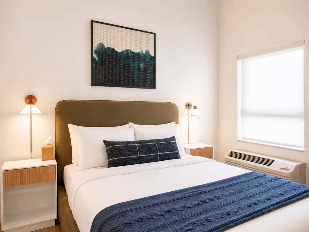Roami at Studio 135 - Bright and Spacious 2BR