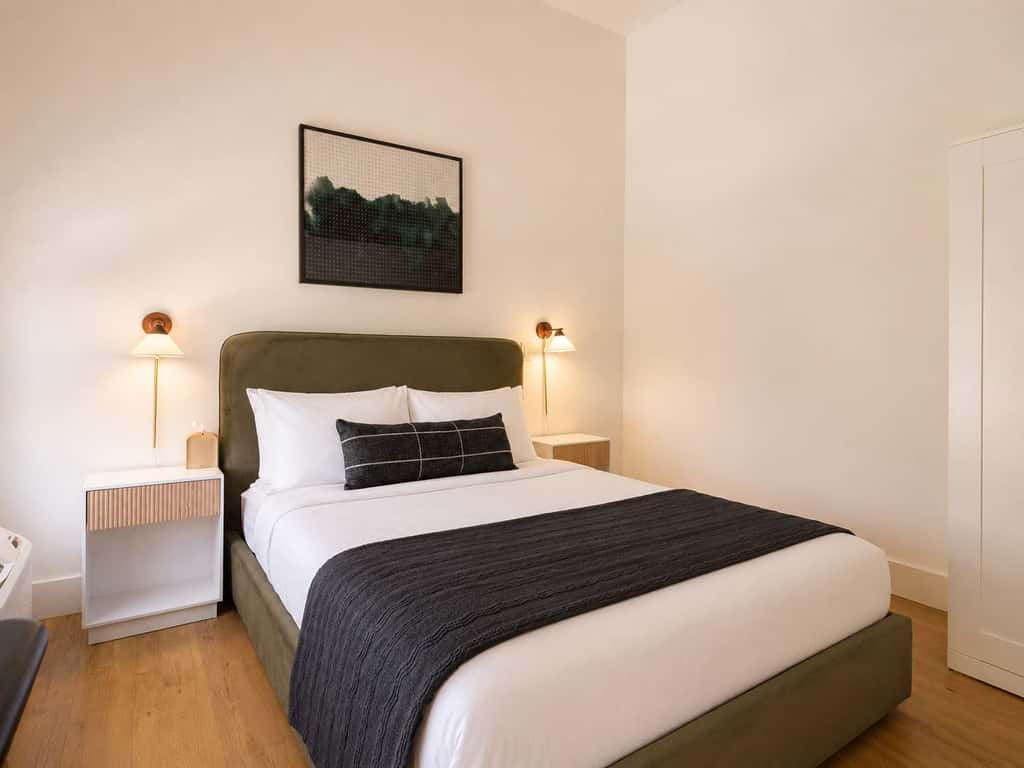 Roami at Studio 135 - Bright and Spacious 2BR