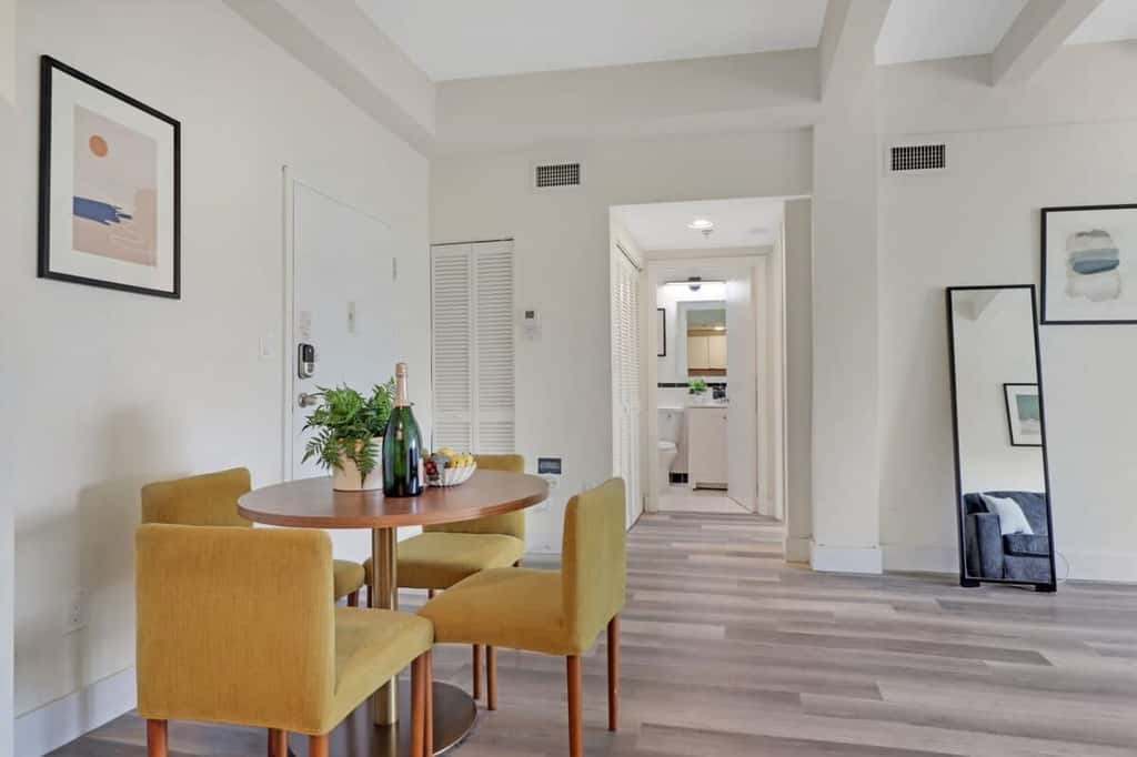 Roami at The Alamac Pool Near the Beach 1BR