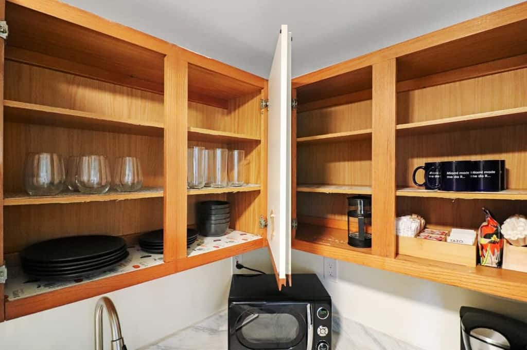 Roami at The Alamac Pool Near the Beach 1BR