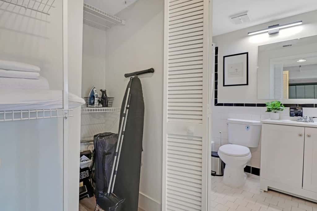 Roami at The Alamac Pool Near the Beach 1BR