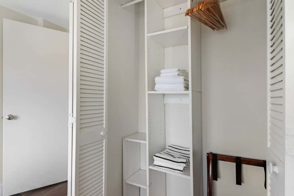 Roami at The Alamac Pool Near the Beach 1BR
