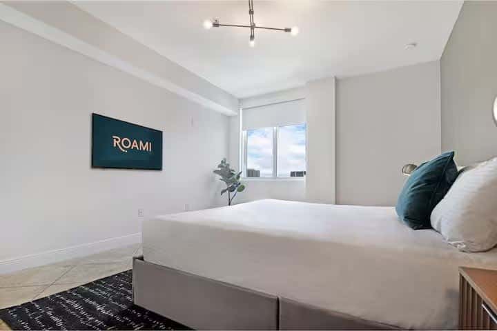 Roami at Sunny Isles | Rooftop Pool | 3 BR