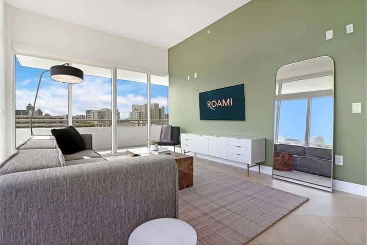 Roami at Sunny Isles | 6BR Combo