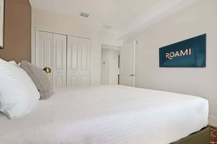 Roami at Sunny Isles | 6BR Combo