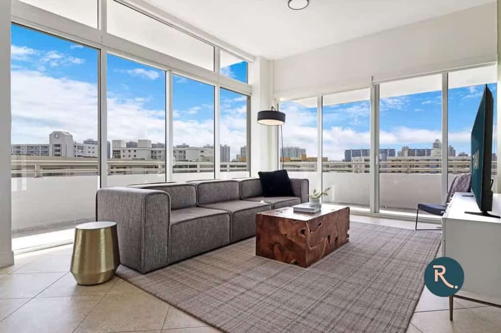 Roami at Sunny Isles | 6BR Combo