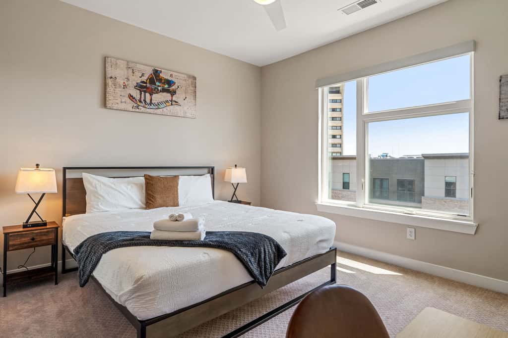 CozySuites - Penrose on Mass w/ pool & parking #5