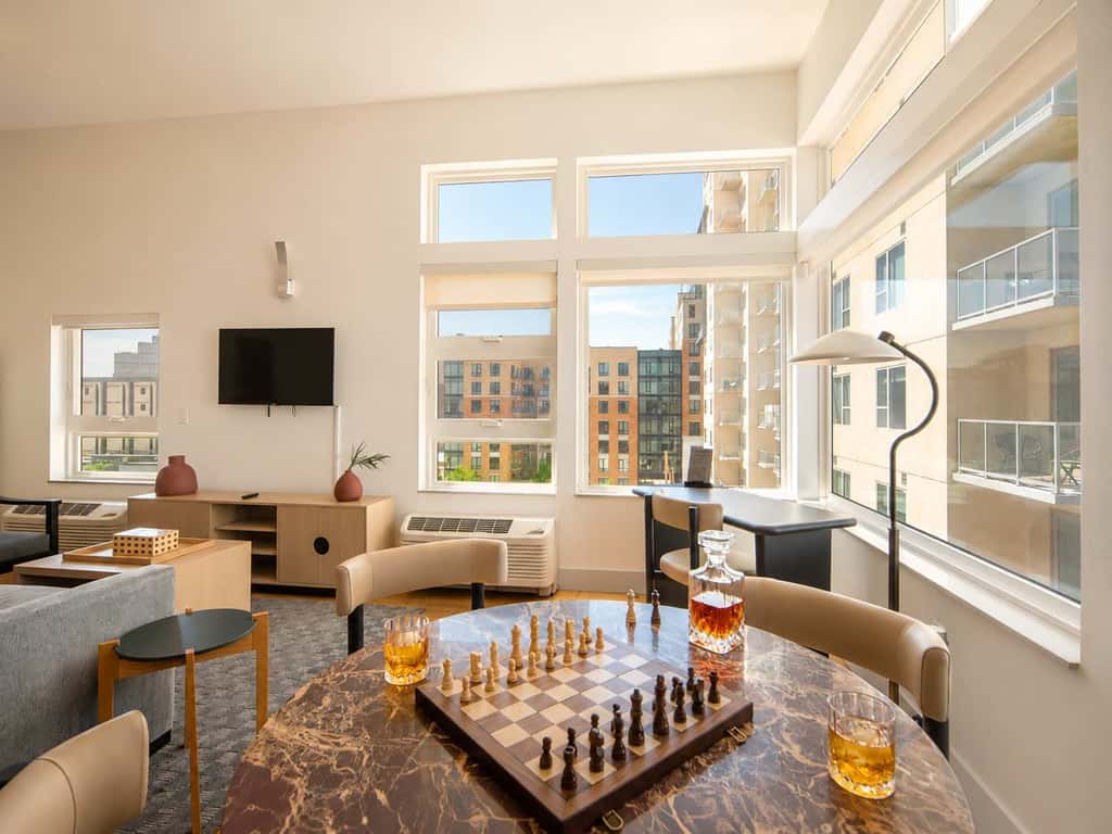 Roami at Studio 135 - Spacious 3 Beds | 2 Units
