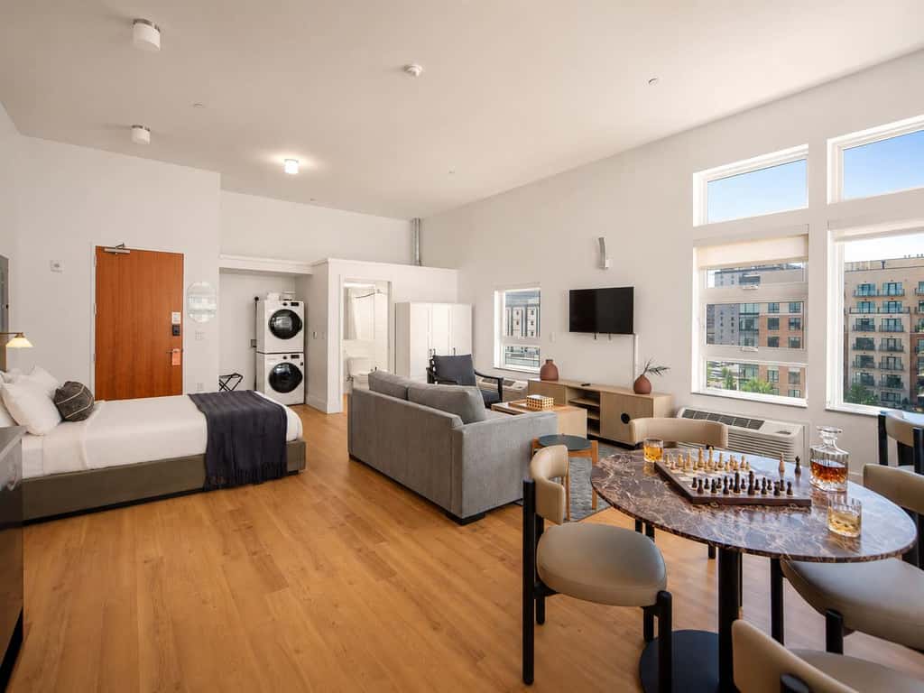 Roami at Studio 135 - Spacious 3 Beds | 2 Units