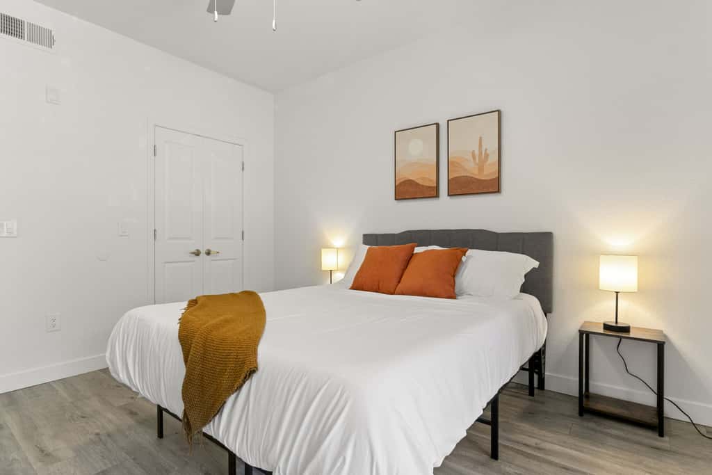 CozySuites Glendale by the stadium with pool!