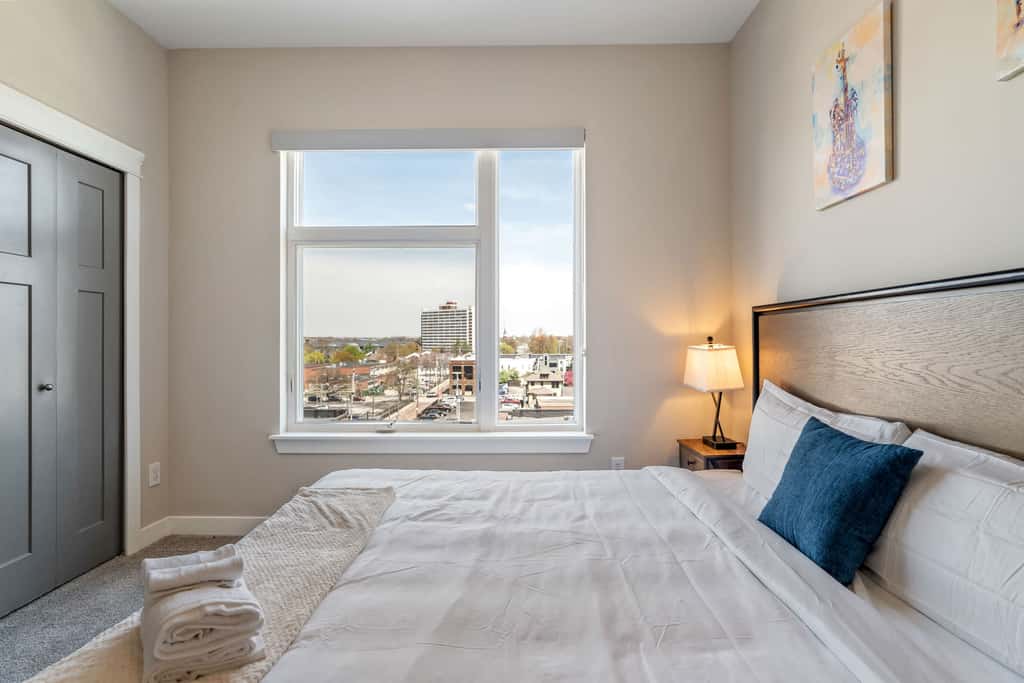 CozySuites - Penrose on Mass w/ pool & parking #4
