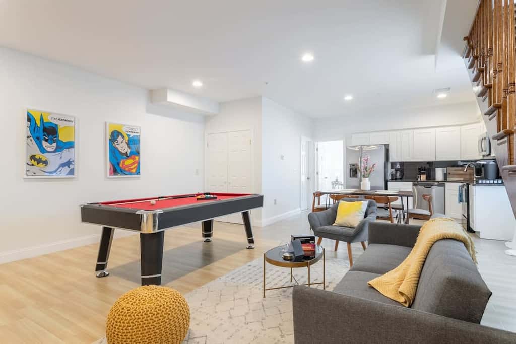 Sosuite | Billiards 3BR Apt w W/D