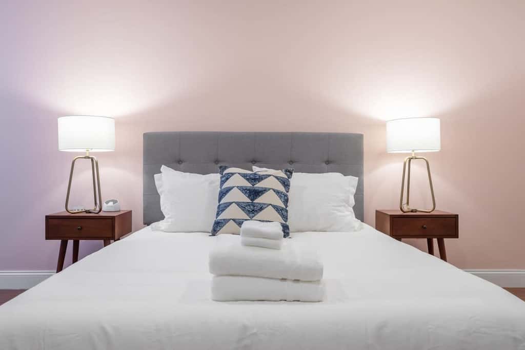 Sosuite | Billiards 3BR Apt w W/D