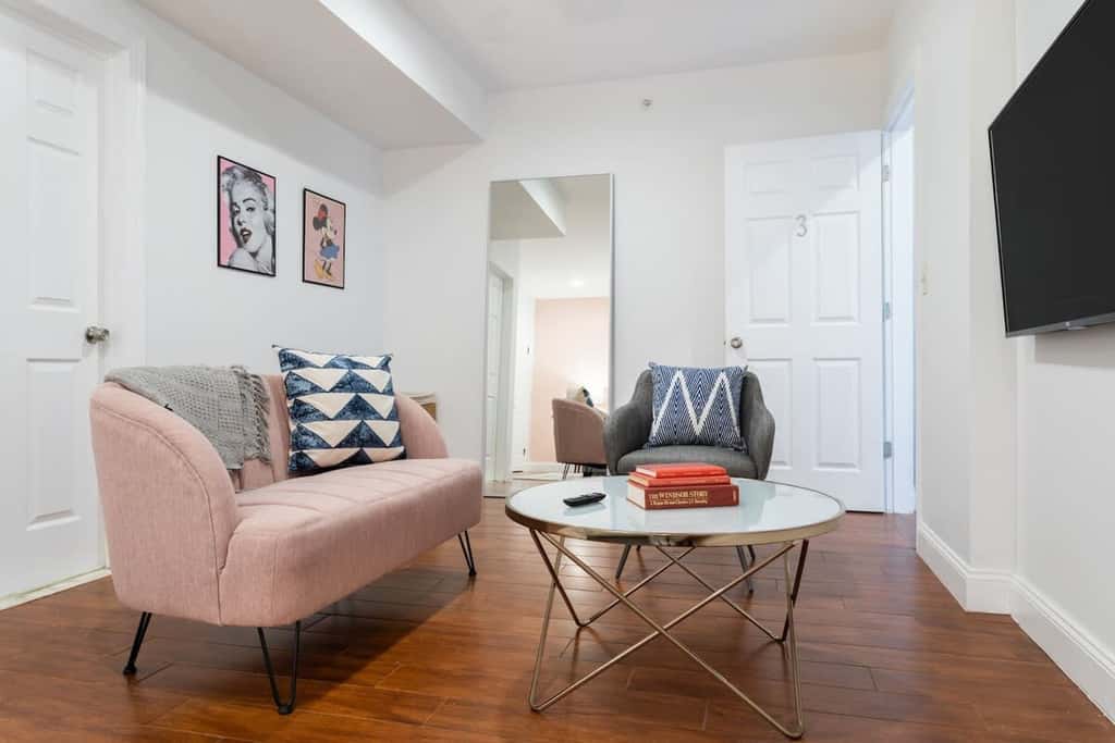 Sosuite | Billiards 3BR Apt w W/D